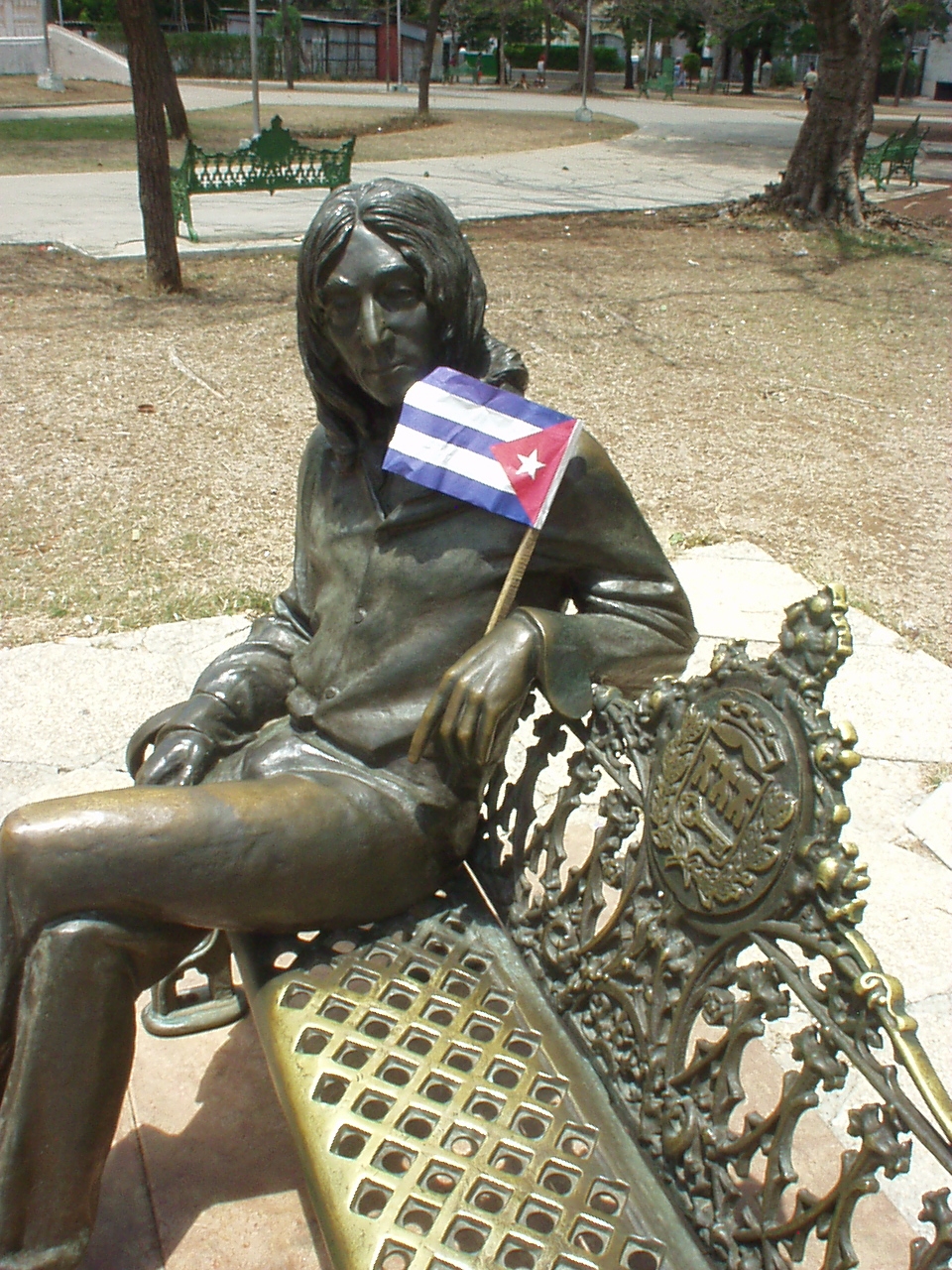 john_lennon_memorial3_habana.JPG